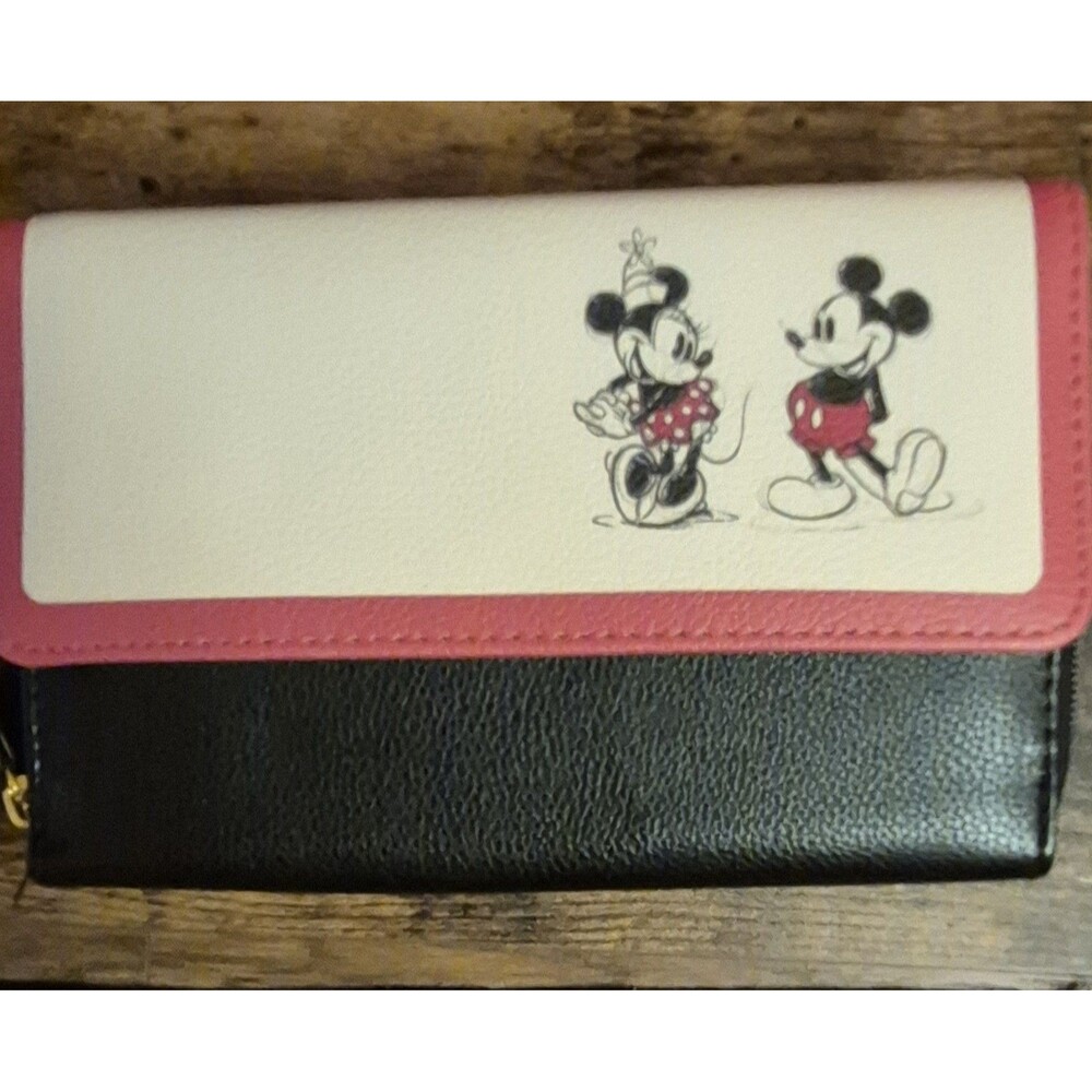 New Bradford Exchange Disney Mickey Minnie Mouse Love Story Wallet TriFold Clutc